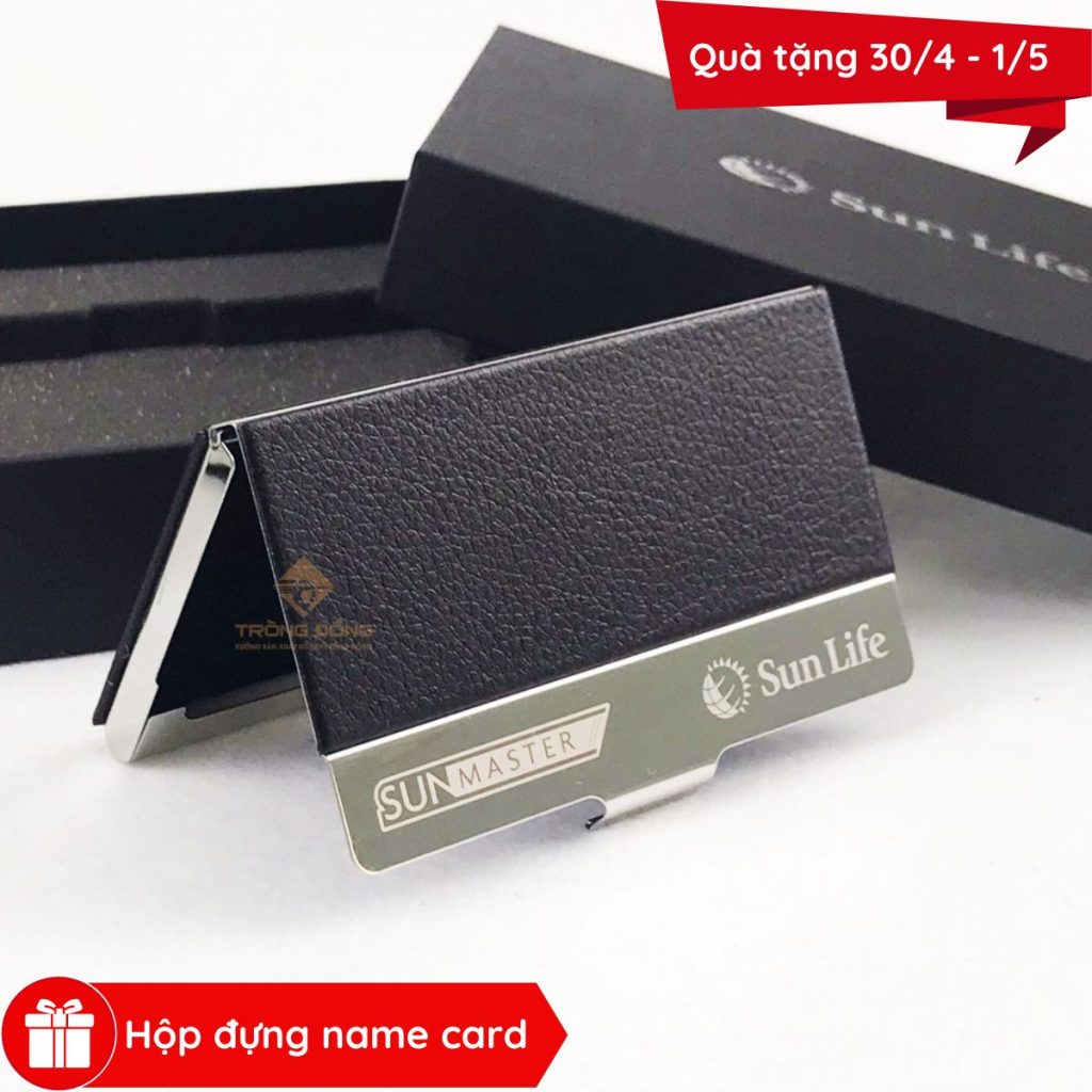 họp-dụng-name-card-khác-logo-làm-quà-tạng-nhan-vien-nhan-ngày-30-4-và-1-5